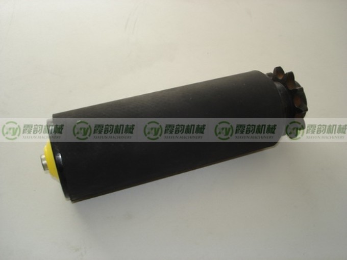 输送辊筒12