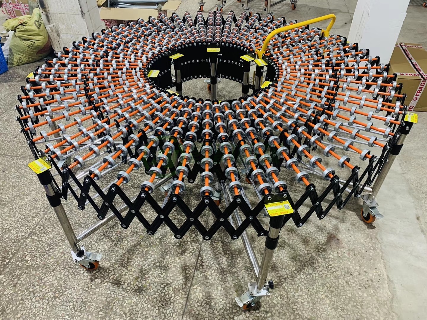 伸缩输送机案例02